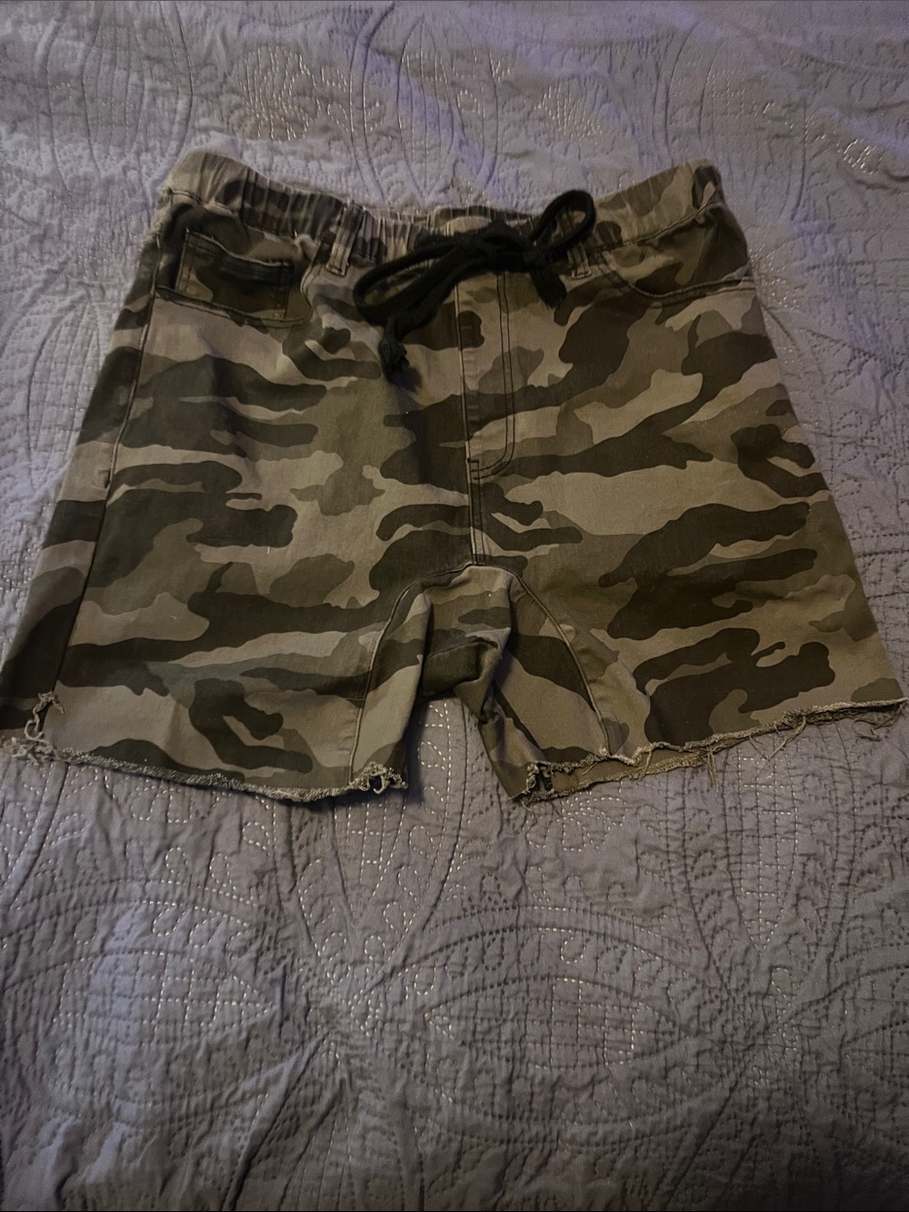 🔥GREY CAMO DRAWSTRING CUT OFF SHORTS